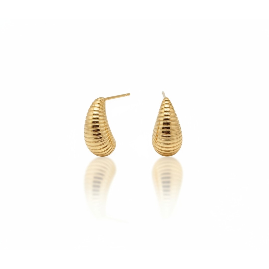 Brinco gota gordinha curvada riscada P